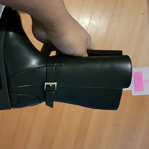 Childrens place faux lea boots size 6 black new